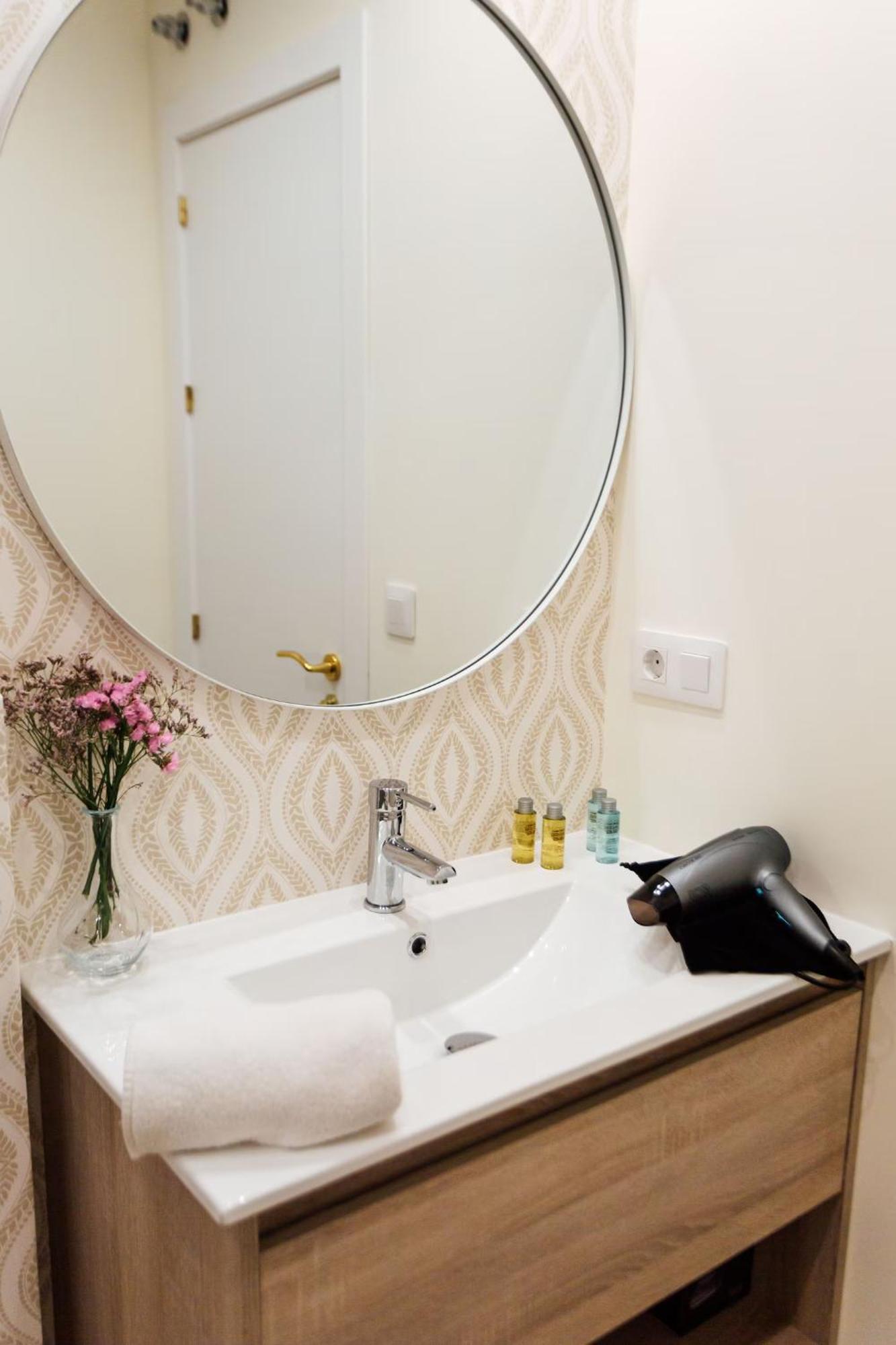 Appartement Reformed And Comfy- 2Bd 2Bth- Arenal à Séville Extérieur photo